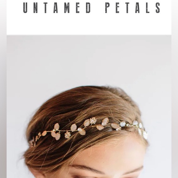 Untamed Petals Gold Leaf Vine with Crystals headpiece. NWOT